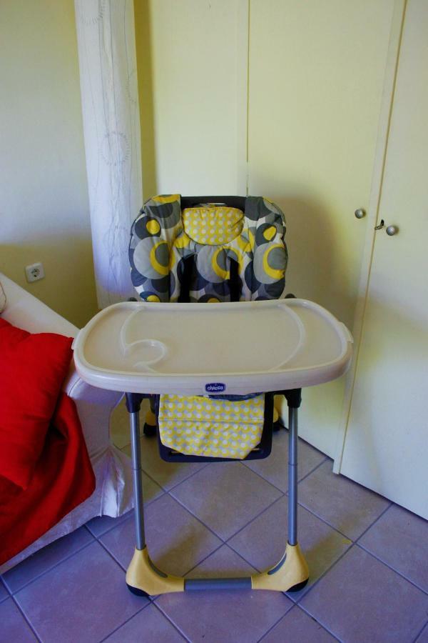 Cosy Apartment By The Sea Metamorfosi  Exterior photo
