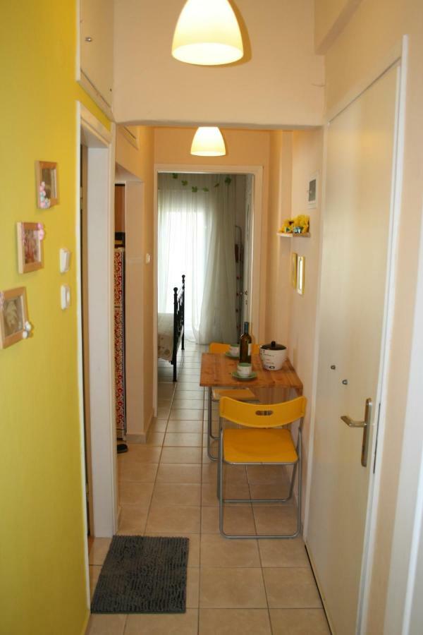 Cosy Apartment By The Sea Metamorfosi  Exterior photo