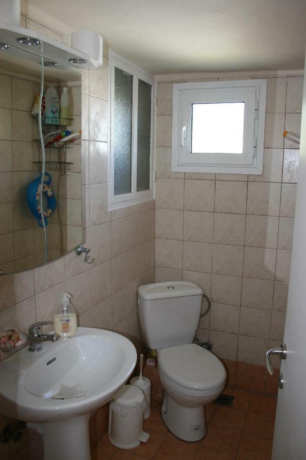 Cosy Apartment By The Sea Metamorfosi  Exterior photo